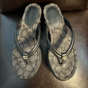 Coach Frankie Leather Black Women’s Flip Flop/Sandals Size 7